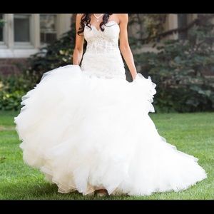 Elegant modern wedding dress